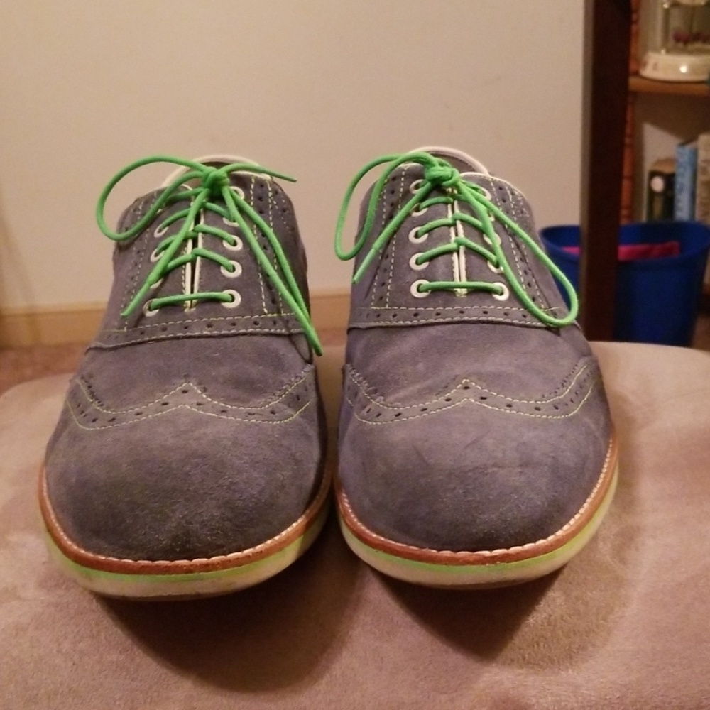 EUC- Blue suede oxfords with green accents.